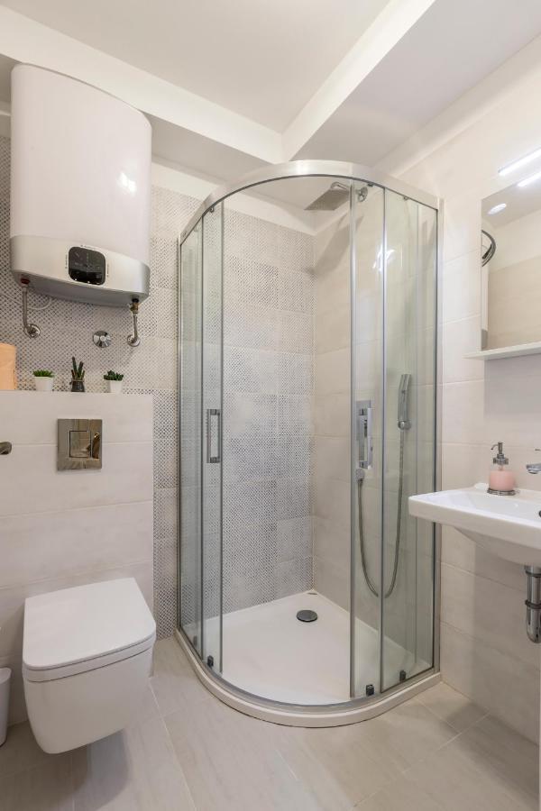 Studio Apartments Insula Сплит Экстерьер фото