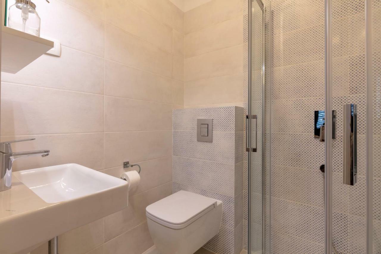 Studio Apartments Insula Сплит Экстерьер фото